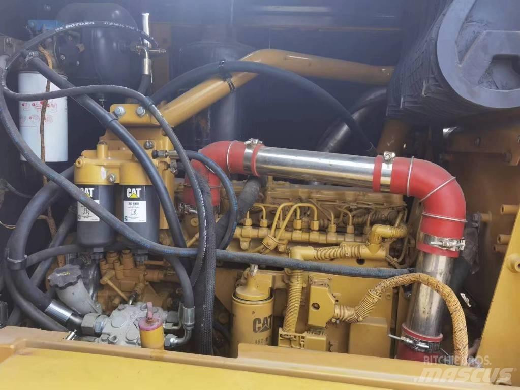 CAT 140 K Graders