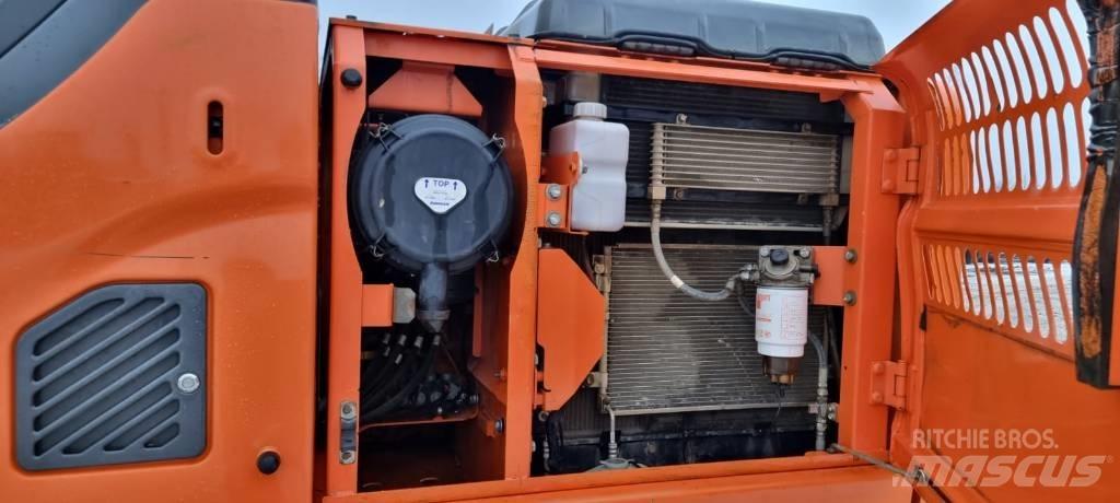 Doosan DX 140 LC-3 Rupsgraafmachines