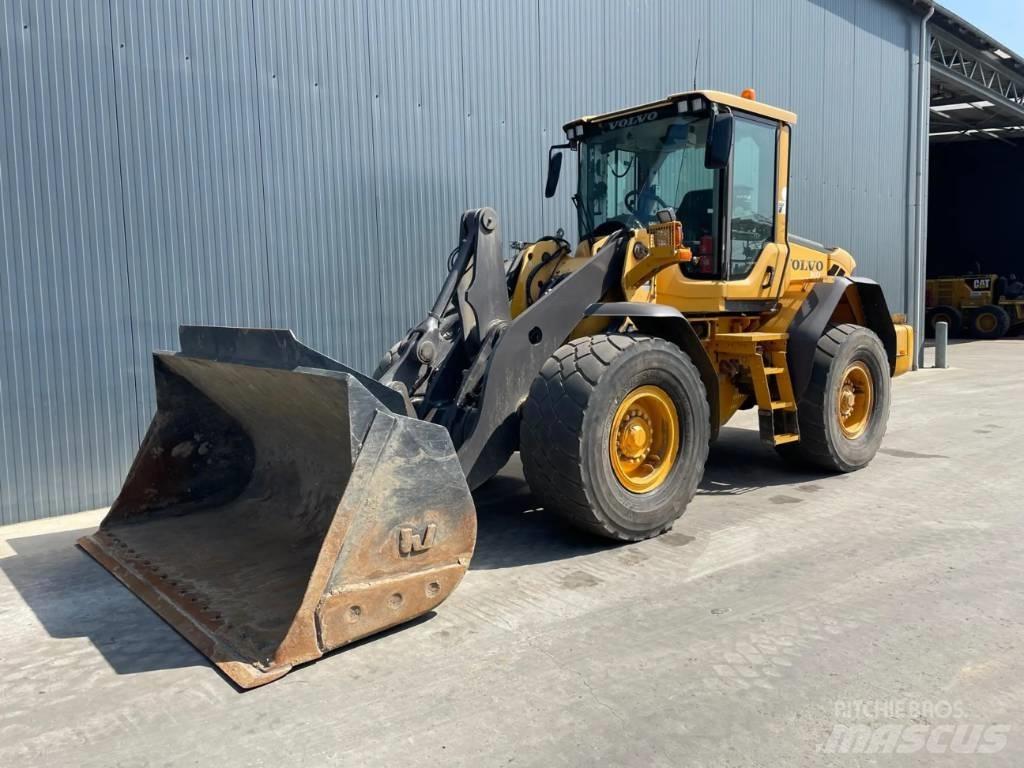 Volvo L90F - 3rd valve Wielladers