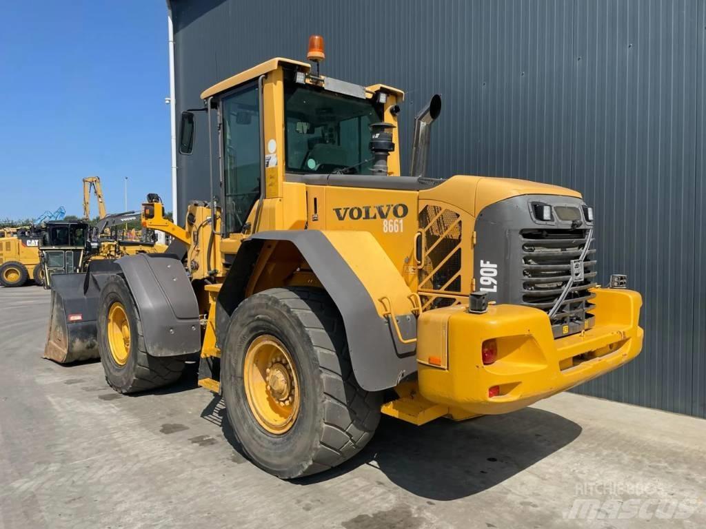 Volvo L90F - 3rd valve Wielladers
