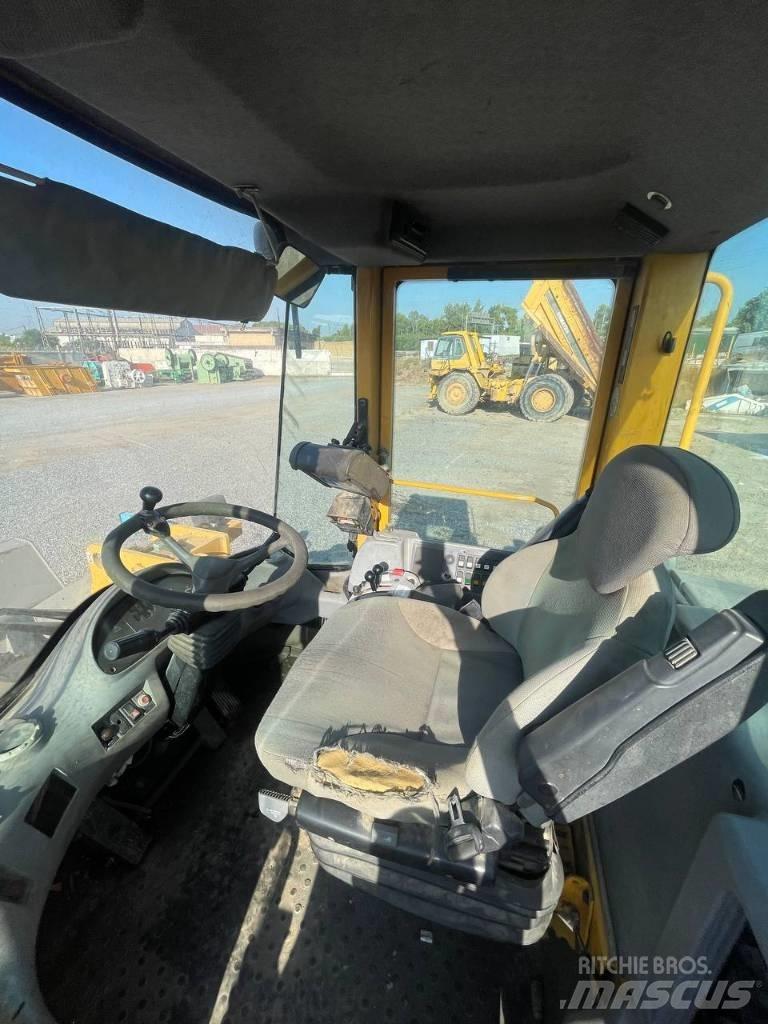 Volvo L 120 E Wielladers