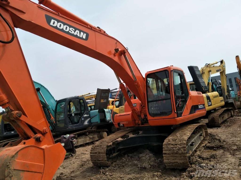 Doosan DX 225 LC Rupsgraafmachines