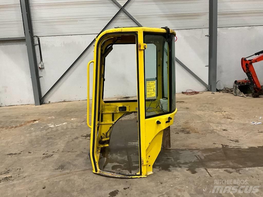 Yanmar Vio 20 / vio 25 Cabine en interieur