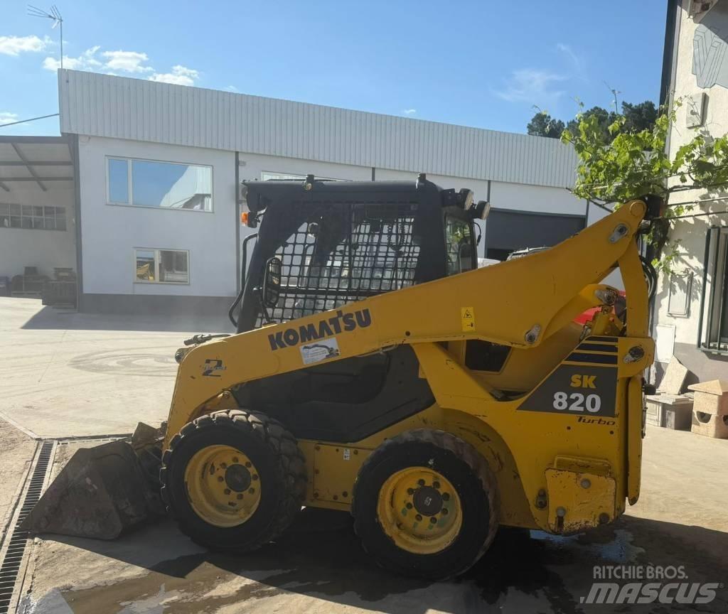 Komatsu SK 820-5 Schrankladers