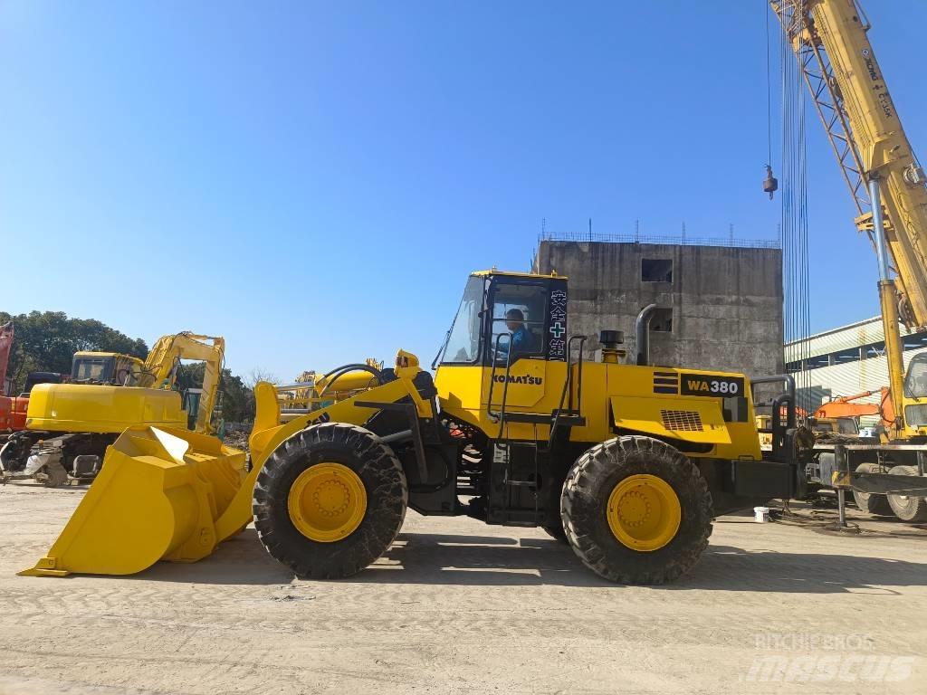 Komatsu WA 380-3 Wielladers