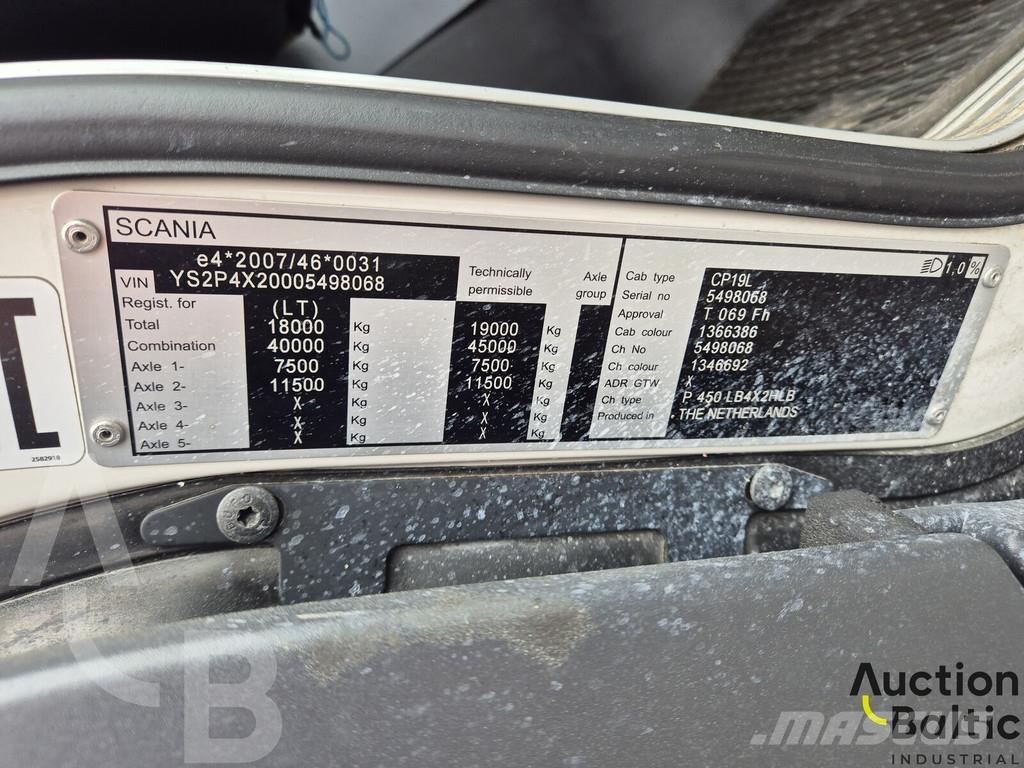 Scania P 450 Chassis met cabine