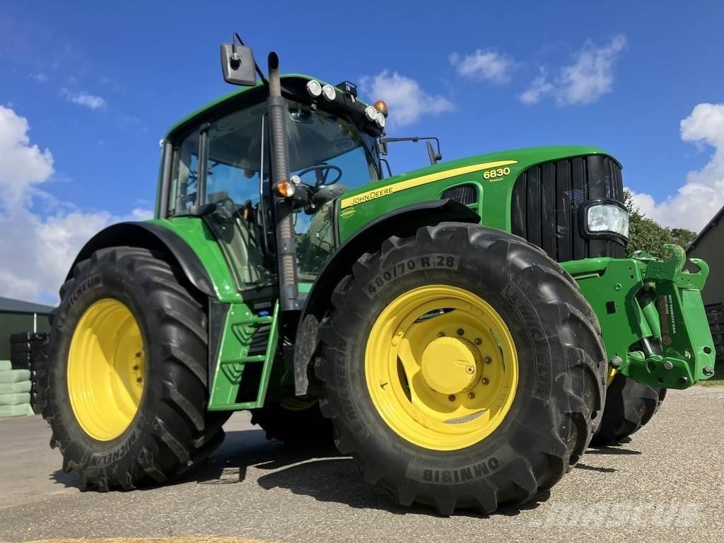 John Deere 6830 Tractoren