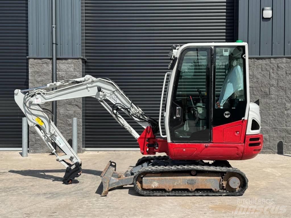 Takeuchi TB 230 Minigraafmachines < 7t