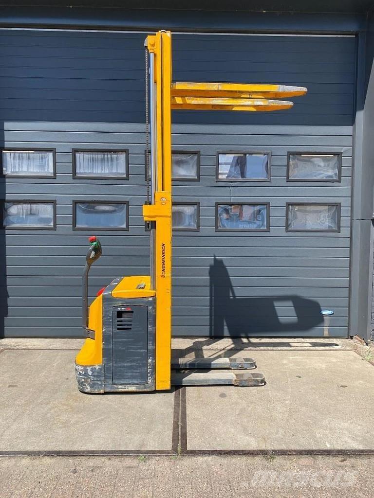 Jungheinrich EJC12 Meeloop stapelaar