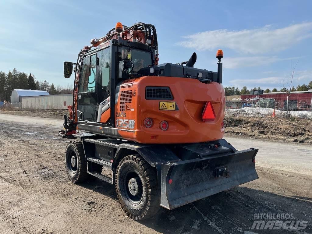 Hitachi ZX135W-7 Wielgraafmachines