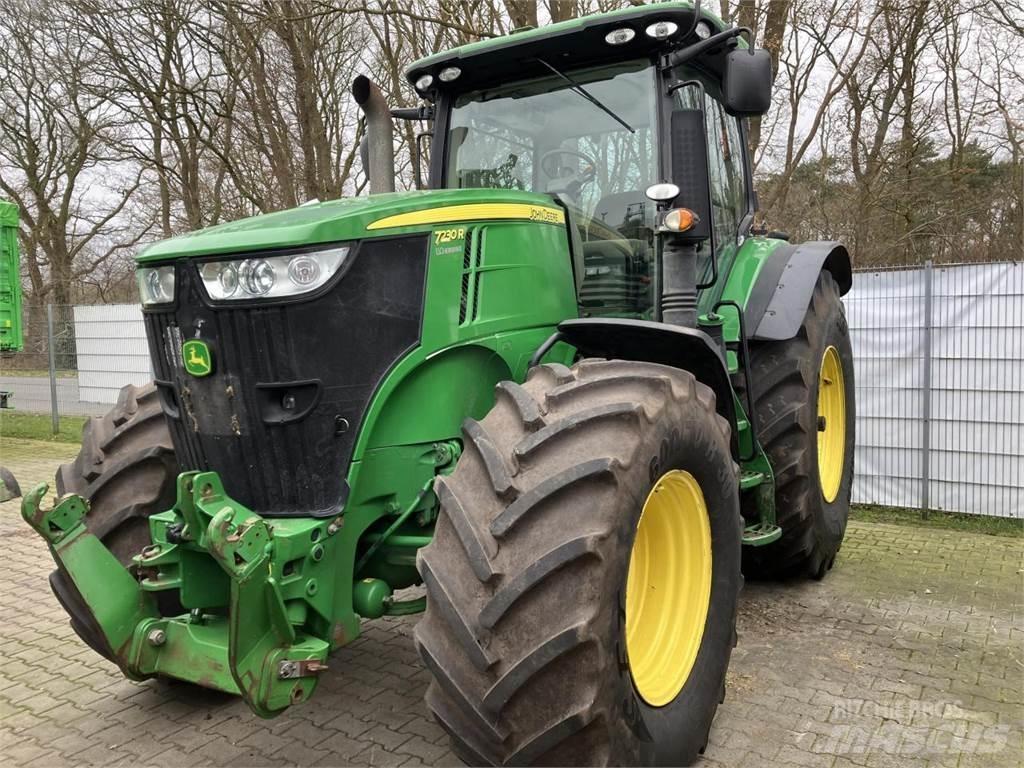 John Deere 7230R Tractoren