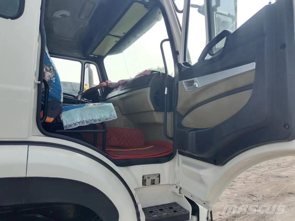 Sinotruk HOWO 371hp Trekkers