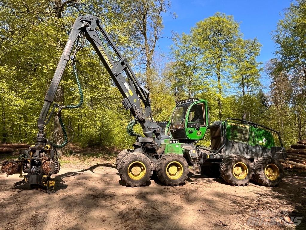 John Deere 1270 G Harvesters