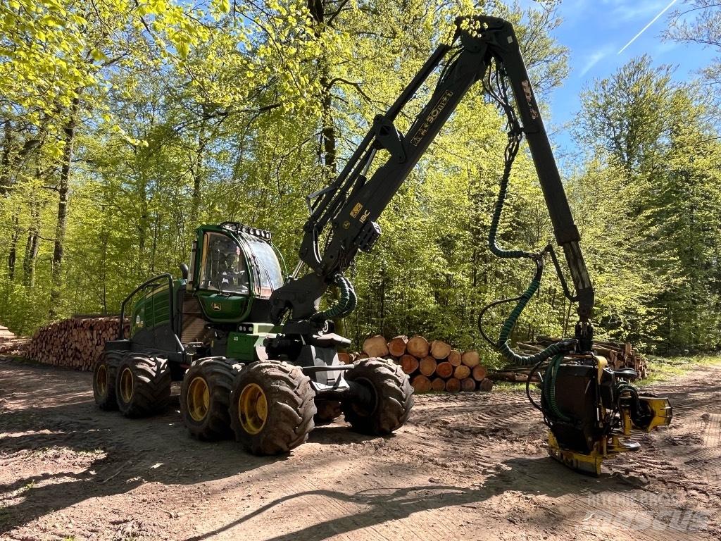John Deere 1270 G Harvesters