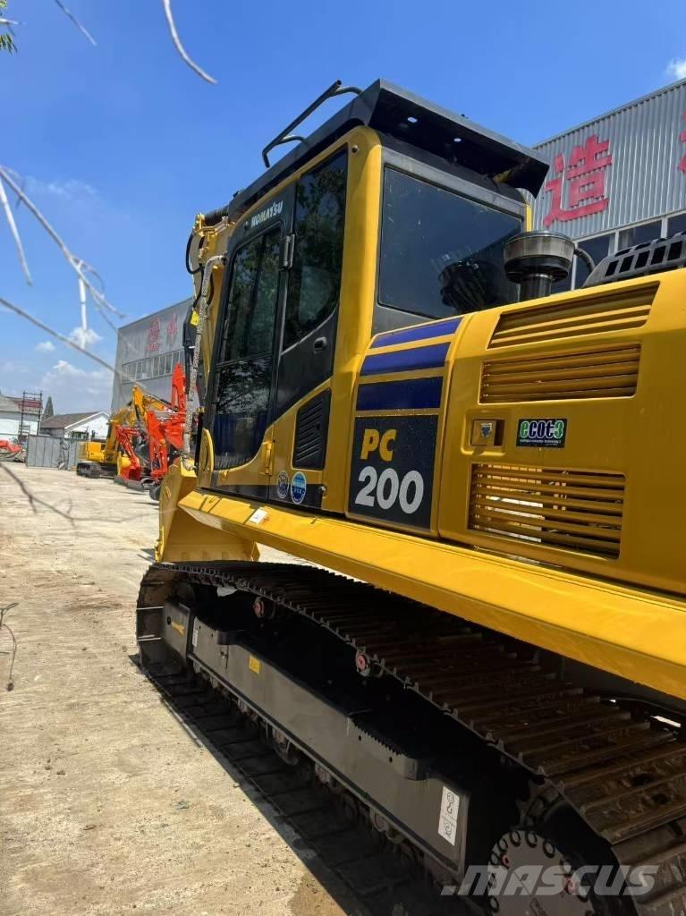 Komatsu PC 200 8N Rupsgraafmachines