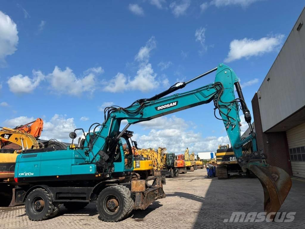 Doosan DX 210 W Wielgraafmachines