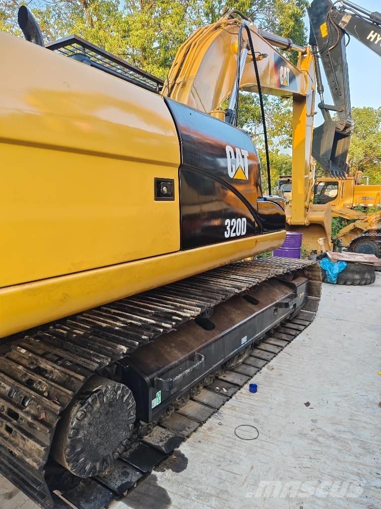 CAT 320 D Rupsgraafmachines