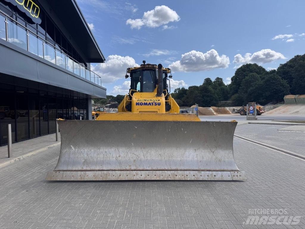 Komatsu D 71P Xi Rupsdozers