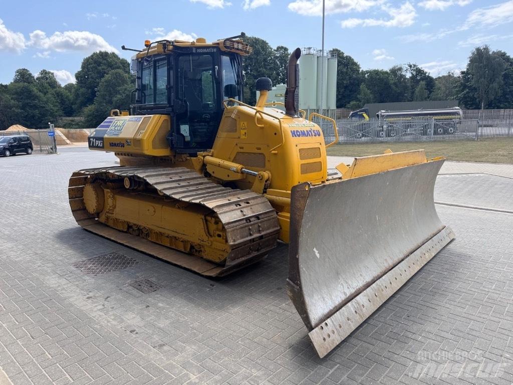 Komatsu D 71P Xi Rupsdozers