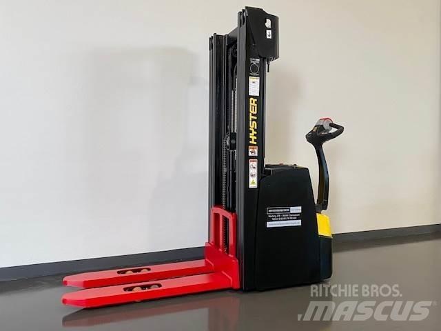 Hyster S1.6 Meeloop stapelaar