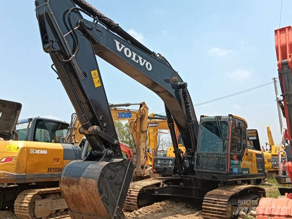 Volvo EC 240 Rupsgraafmachines