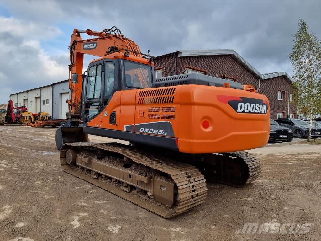 Doosan DX 225 LC-3 Rupsgraafmachines