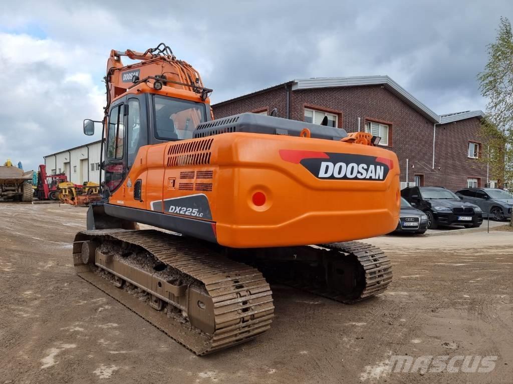 Doosan DX 225 LC-3 Rupsgraafmachines