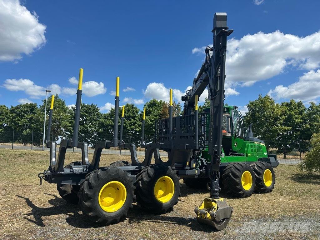 John Deere 1210G Uitrijwagens