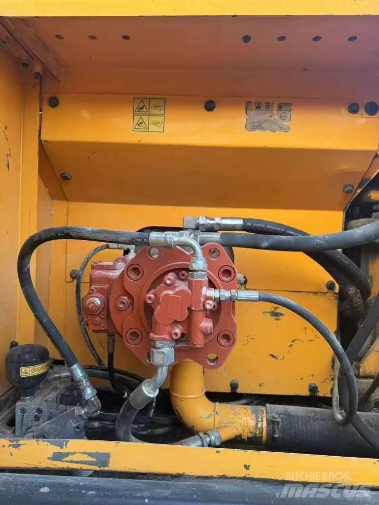 Hyundai Robex 215-7 Rupsgraafmachines