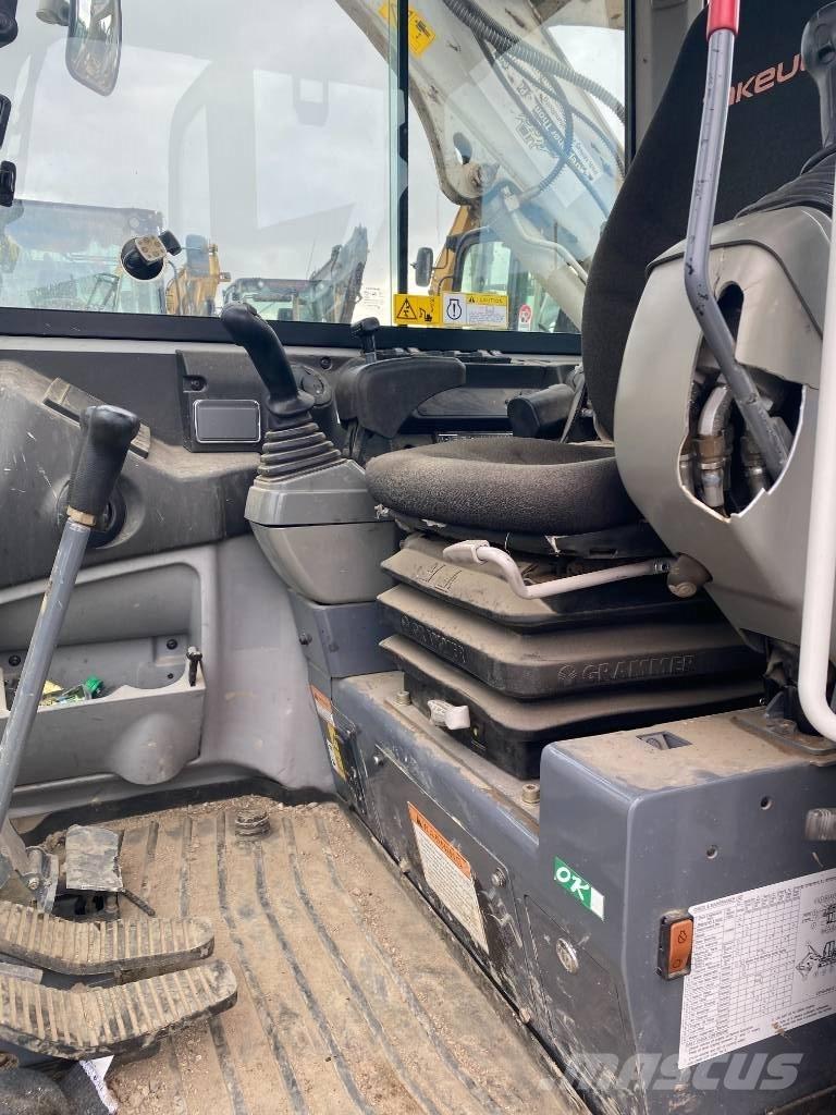 Takeuchi TB 240 Minigraafmachines < 7t