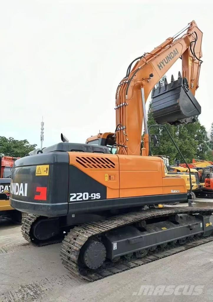 Hyundai 220 Rupsgraafmachines