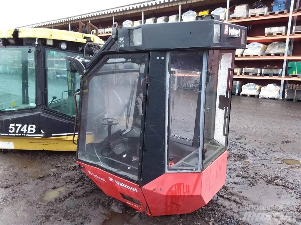 Valmet 911.1 Cabine en interieur