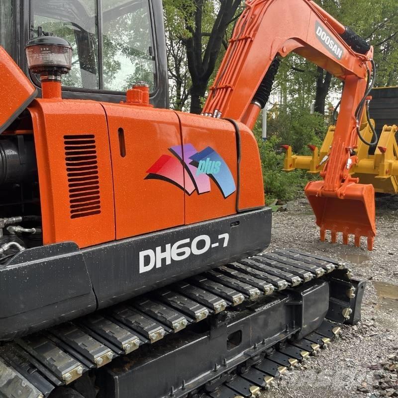 Doosan DH 60 Minigraafmachines < 7t