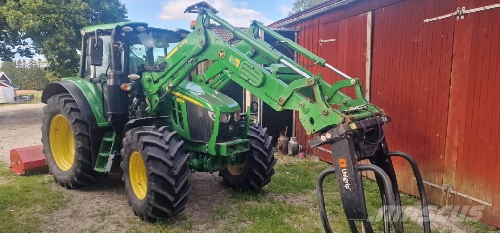 John Deere 6120 M Tractoren