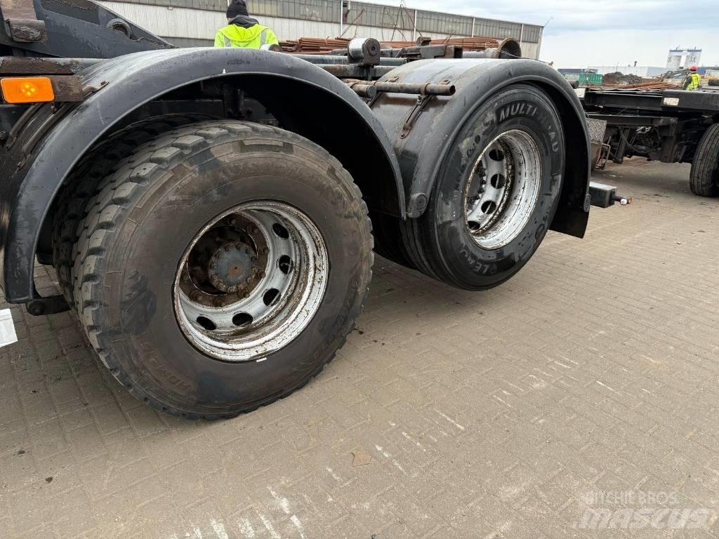 Volvo FH 12 420 Vrachtwagen met containersysteem