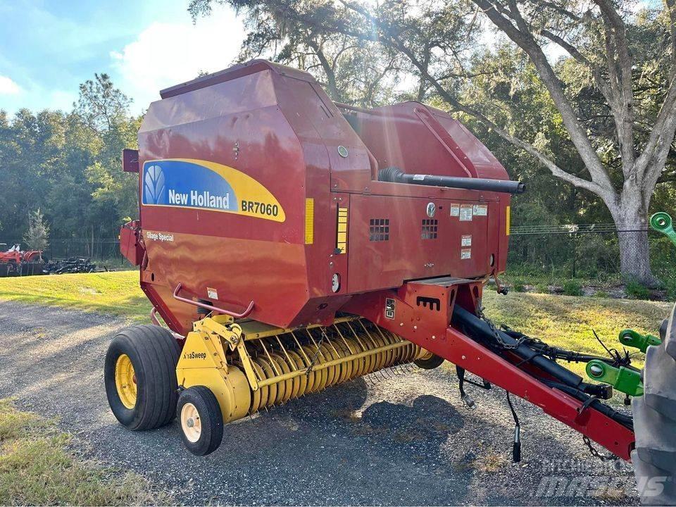 New Holland BR 7060 Ronde-balenpersen