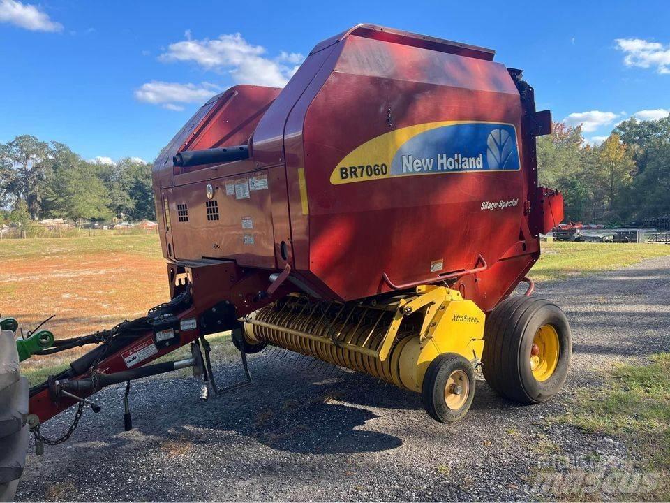 New Holland BR 7060 Ronde-balenpersen