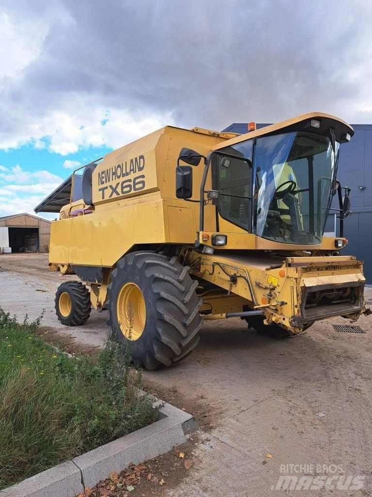 New Holland TX 66 Maaidorsmachines