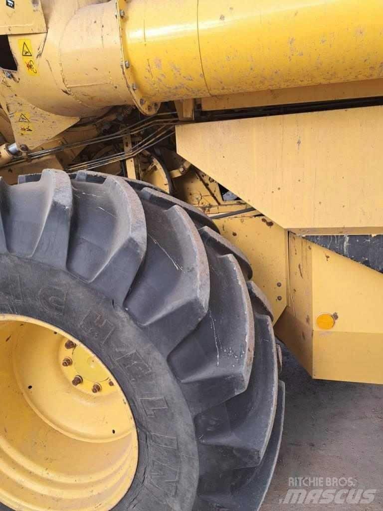 New Holland TX 66 Maaidorsmachines