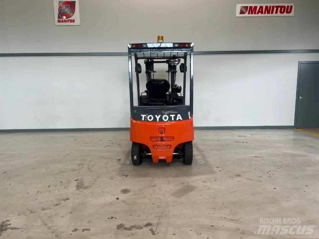 Toyota 8 FBMKT 25 Elektrische heftrucks
