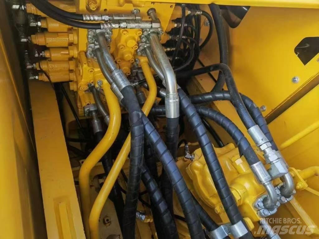 Komatsu 200-8 Rupsgraafmachines