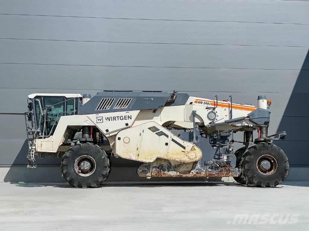 Wirtgen WR 240i Asfalt recyclers