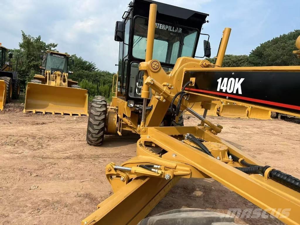 CAT 140 K Graders