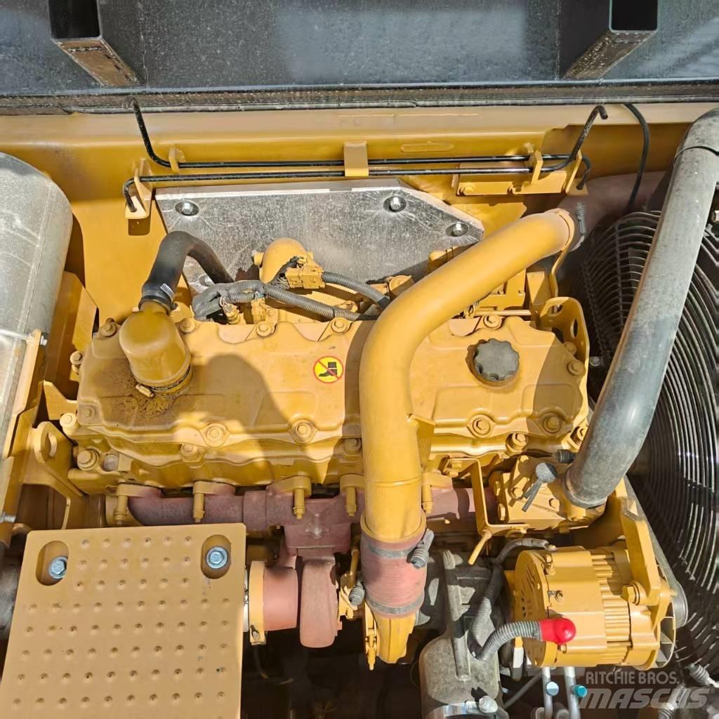 CAT 329 D Rupsgraafmachines