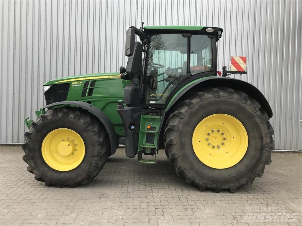 John Deere 6250R Tractoren