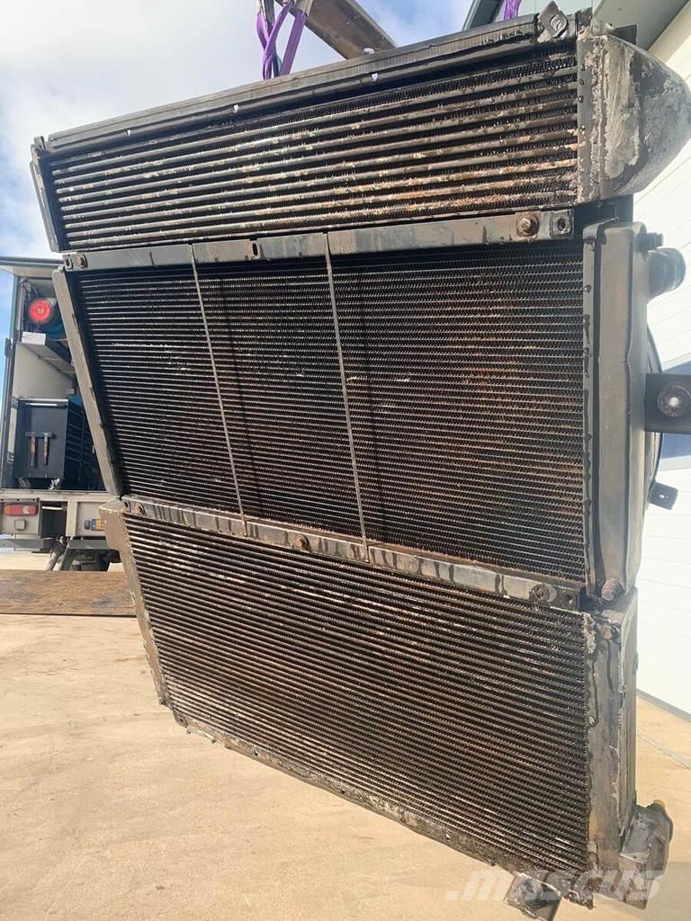 Liebherr A932 Radiatoren