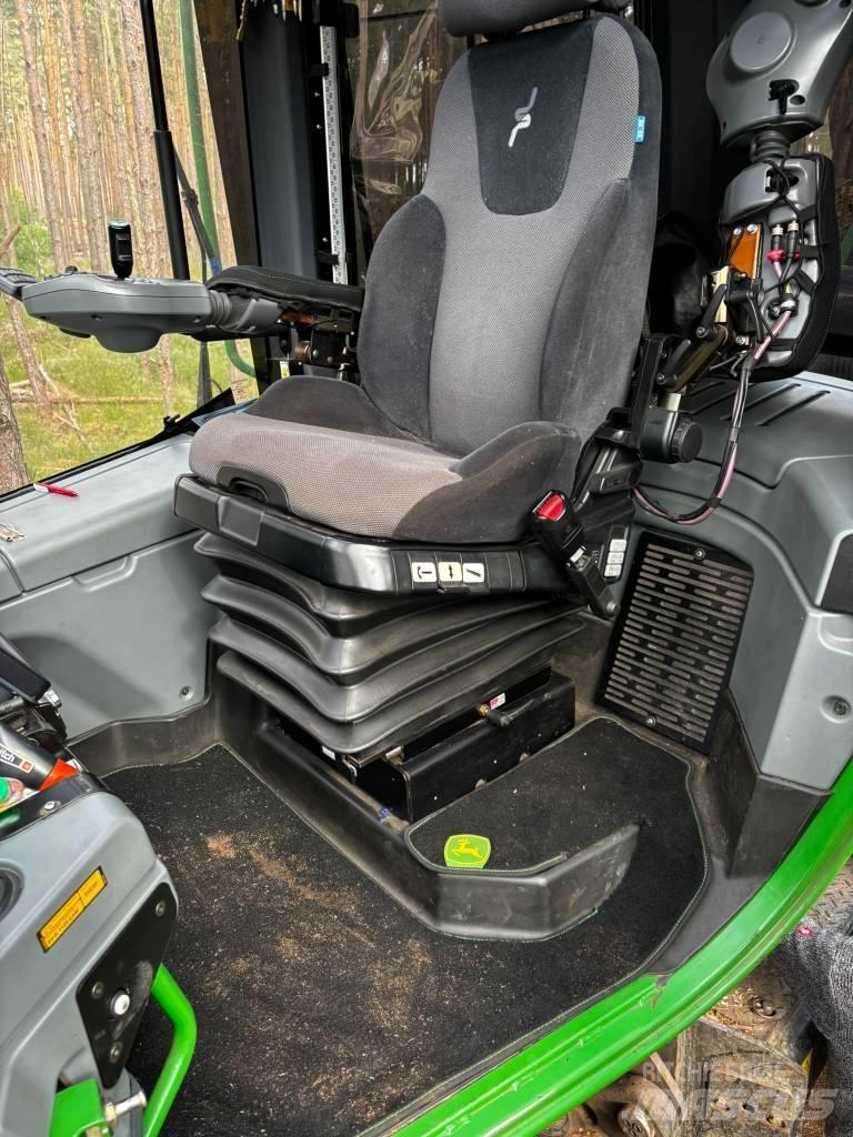 John Deere 1170 E Harvesters
