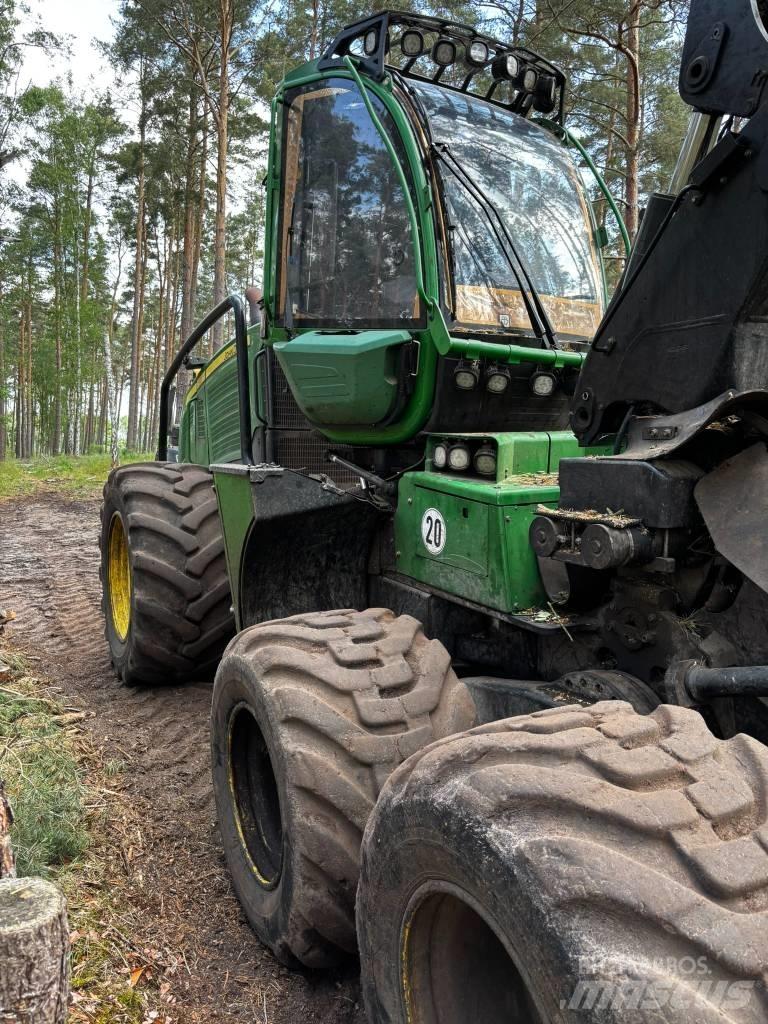 John Deere 1170 E Harvesters