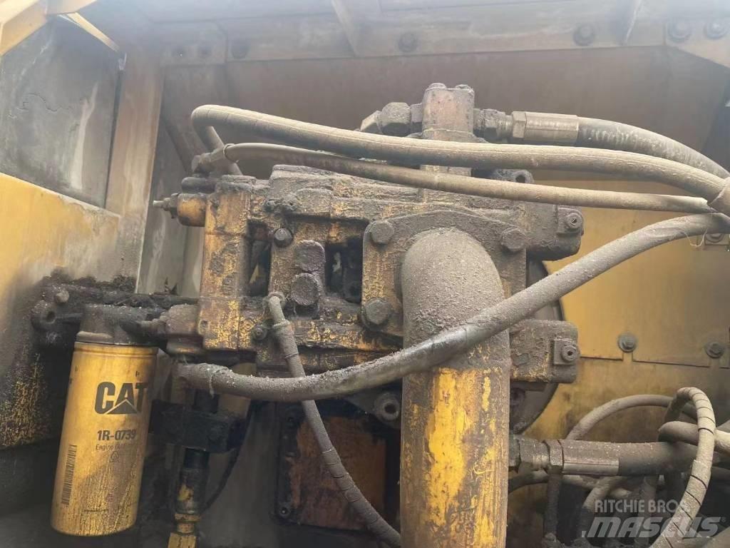 CAT 330 B L Rupsgraafmachines
