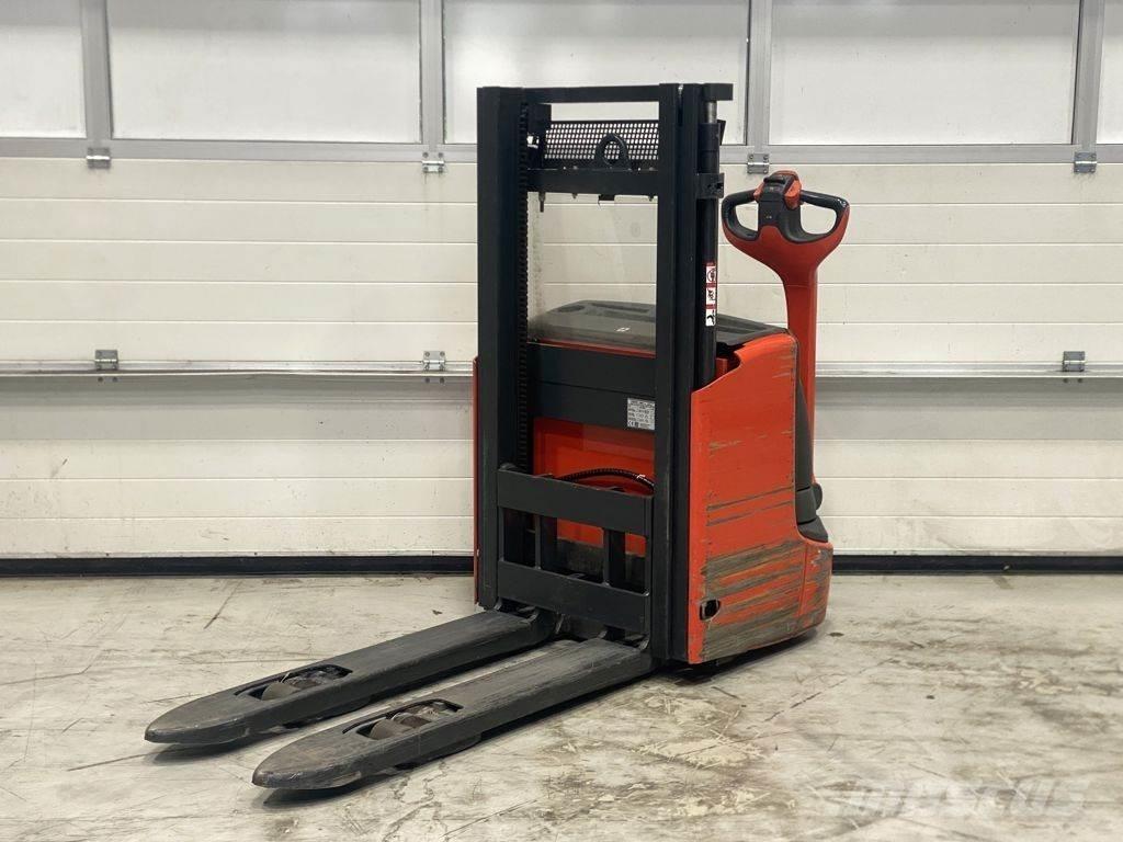 Linde L12 I Meeloop stapelaar